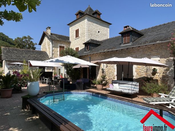 Maison 15 pièces 390 m²