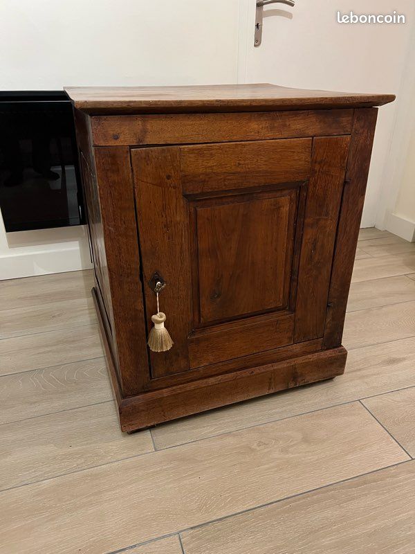 Meuble ancien de rangement en bois massif, confiturier (image 1)