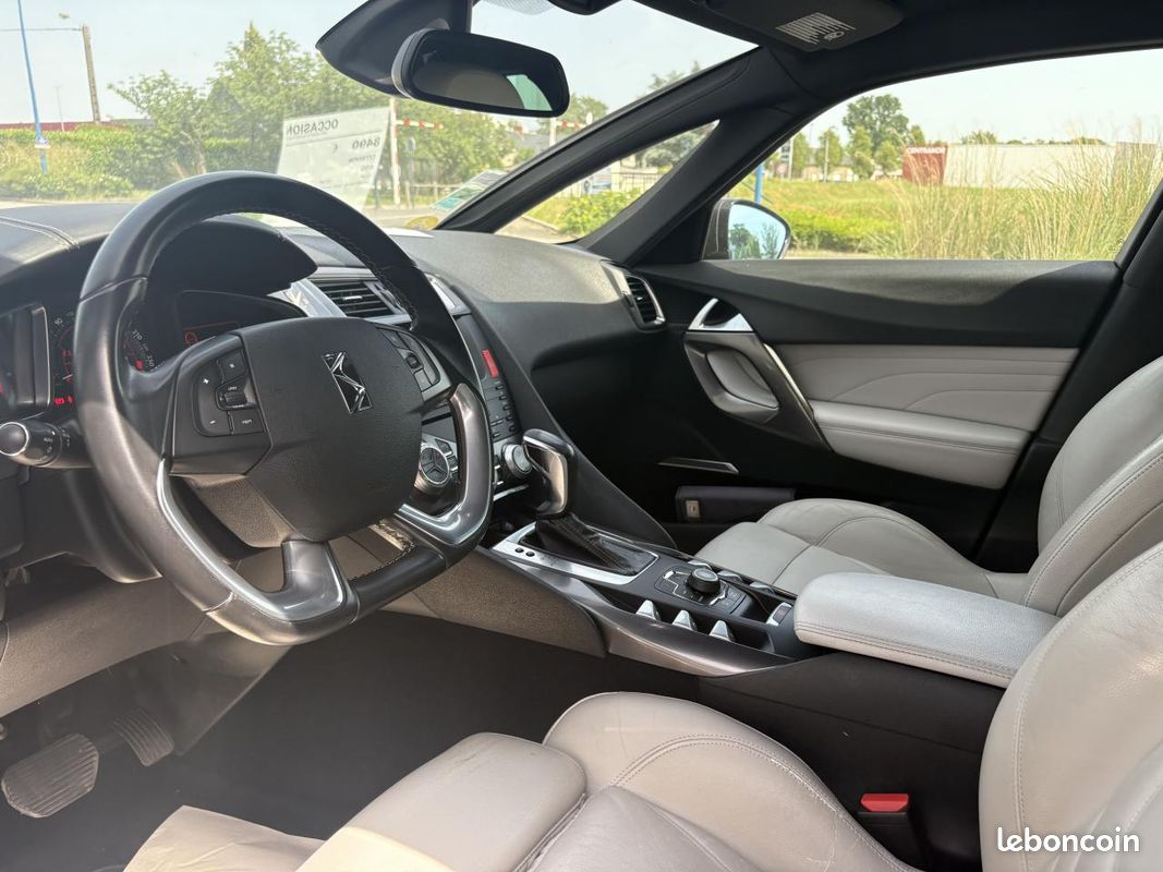 DS DS 5 2.0 HDi - 160 GARANTIE 2 ANS OFFERT - BVA Sport Chic (image 8)