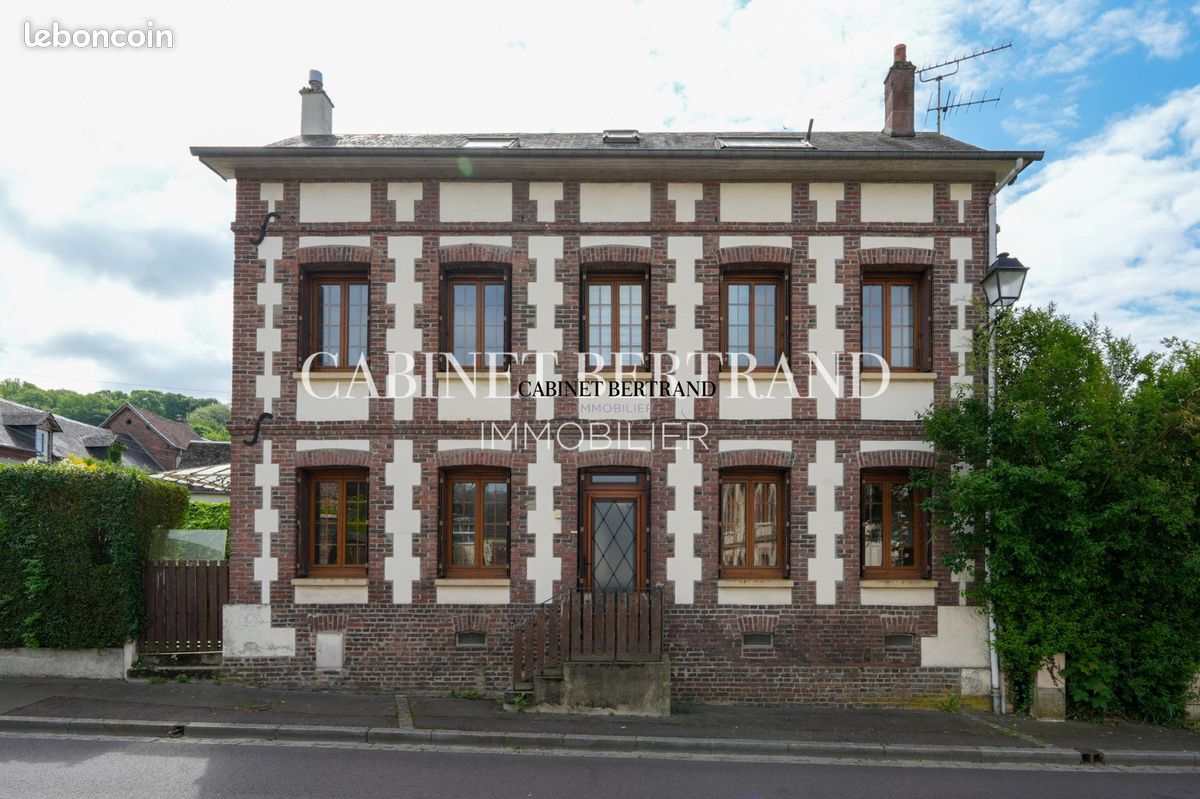 Maison 6 pièces 93 m² · à Charleval · 93 m² · 147 500 €