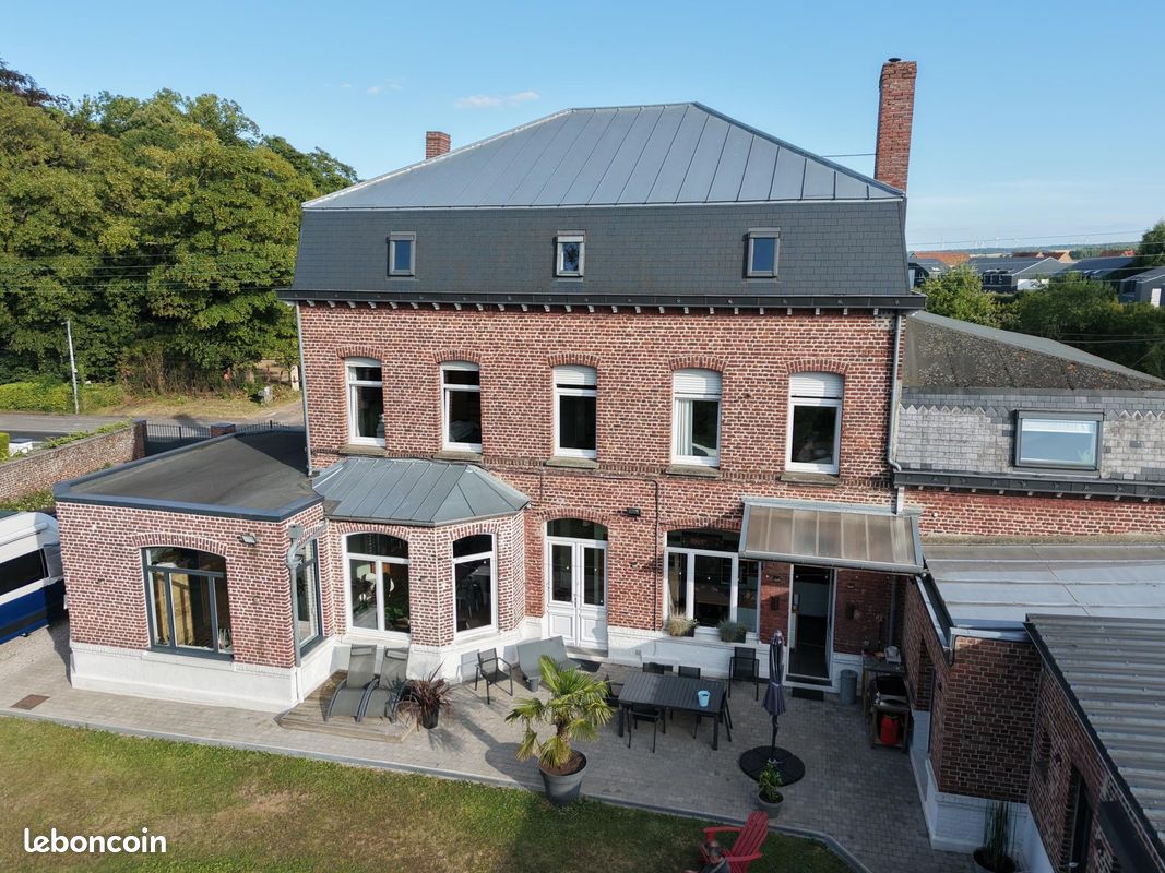 Maison 12 pièces 330 m² · à Divion · 330 m² · 475 000 €