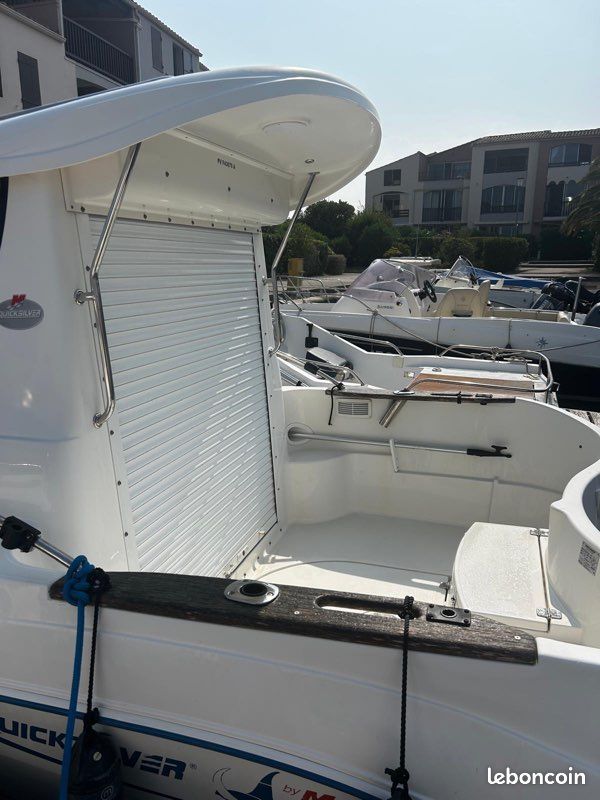 Bateau QuickSilver 540 Pilothouse (image 3)