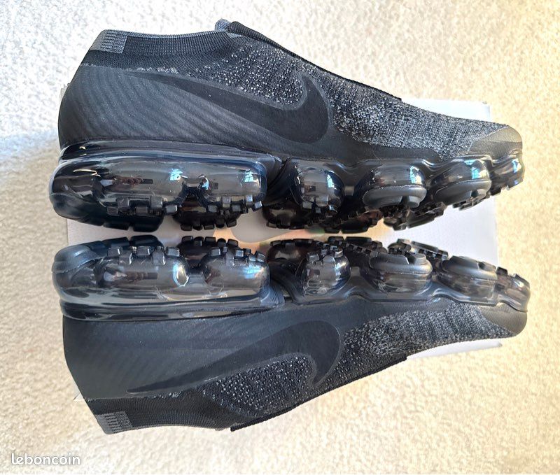 Running Shoes Nike Air Vapormax Cdg Black Nike Air VaporMax Moc