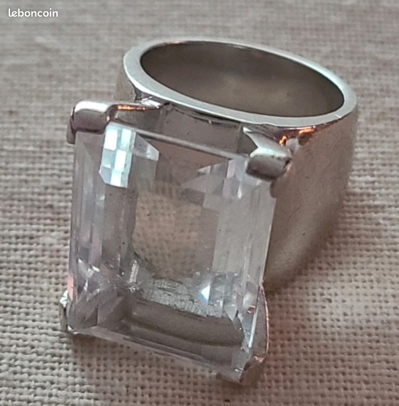 Bague Daniel Swarovski T 48 Neuve (image 2)