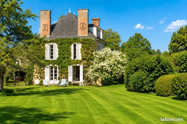 Maison 6 pièces 148 m² · à Guilly · 148 m² · 162 000 €