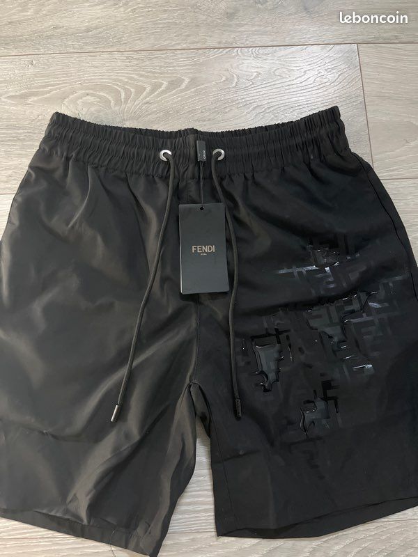 Short fendi (image 1)