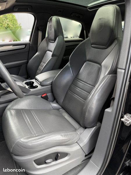 Porsche CAYENNE COUPE (9YB) 3.0 V6 462CH E-HYBRID PLATINUM EDITION (image 16)