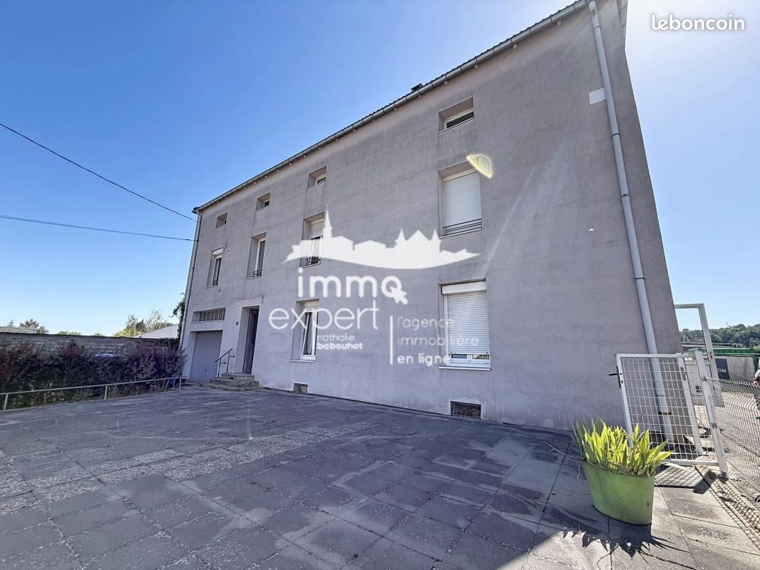 Immeuble 262 m² · à Mirecourt · 262 m² · 190 000 €