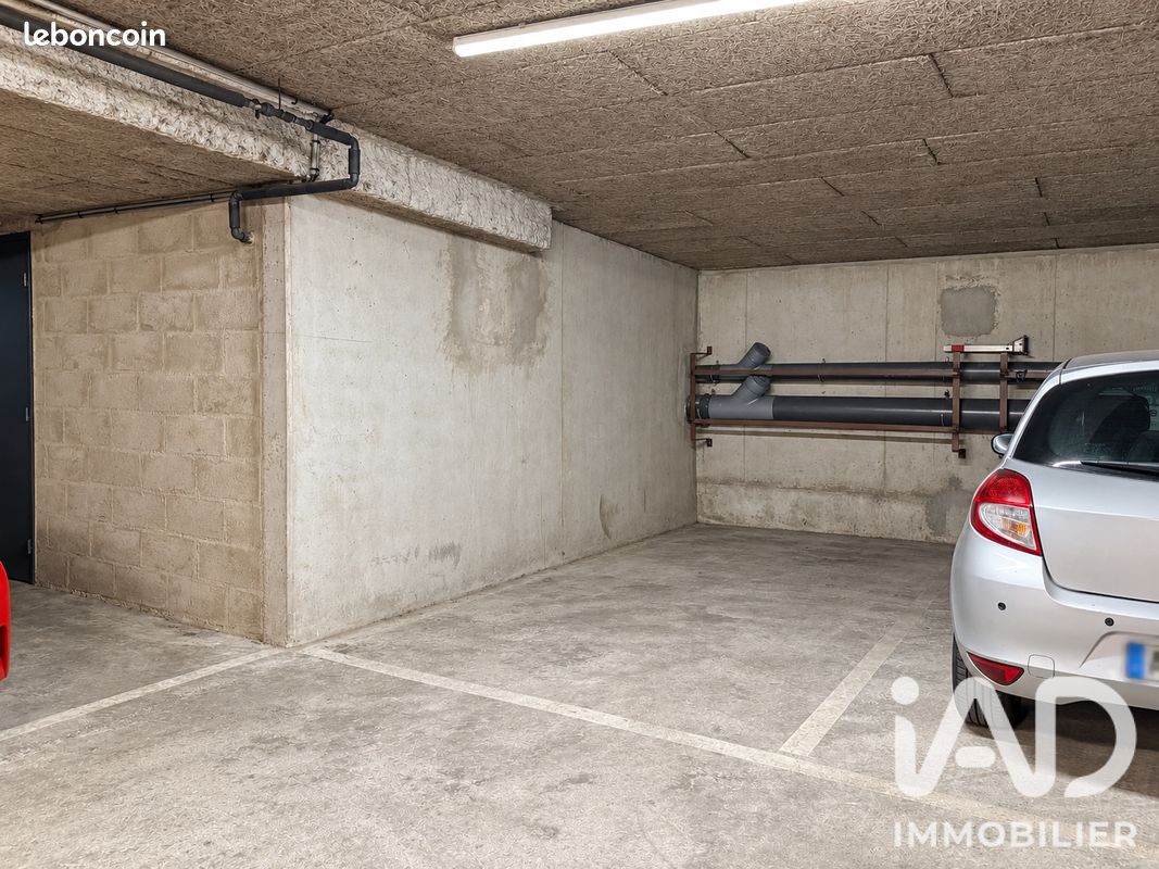 Parking 12 m² · à Paris · 12 m² · 36 000 €