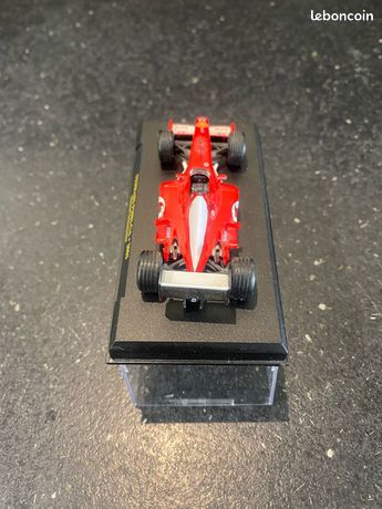 IXO - Voiture de sport pilotée par Michael SCHUMACHER