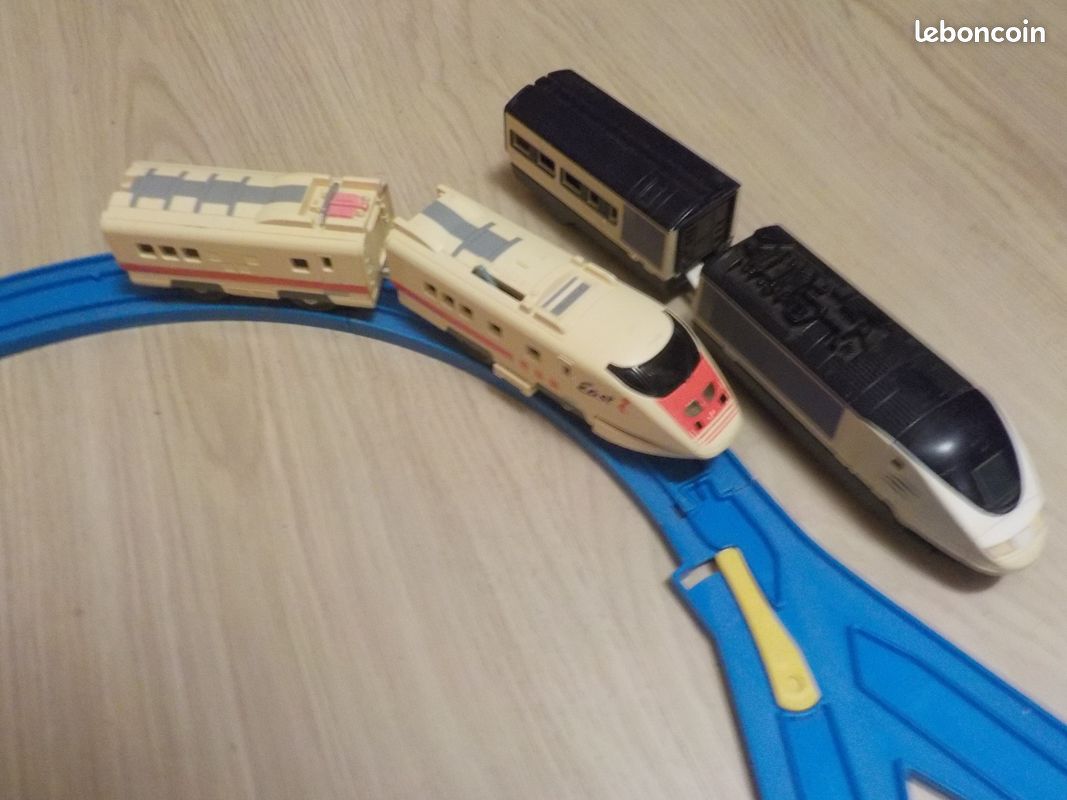Gros Lot 7 Kg Tomica World Tomy Train Thomas La Locomotive P Aubercourt