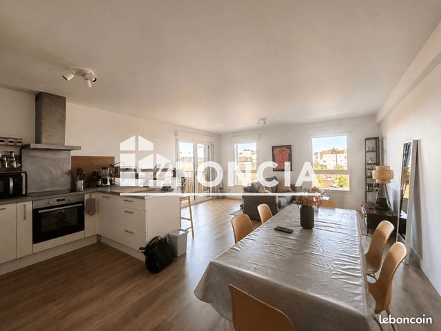 Appartement 3 pièces 73 m² · à Bruges · 73 m² · 1 200 €/mois