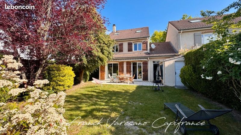 Maison 6 pièces 146 m² · à Noisy-le-Roi · 146 m² · 720 000 €