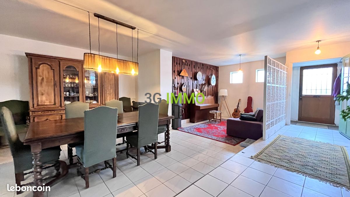 Maison 8 pièces 224 m² · à Corbeil-Essonnes · 224 m² · 349 000 €
