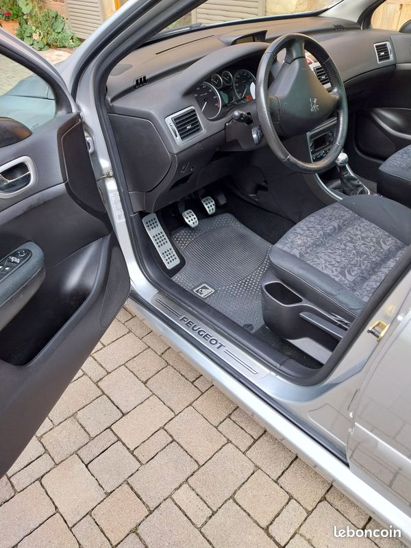 Peugeot 307 Break Quiksilver 1,6 16V 110 CV (image 3)