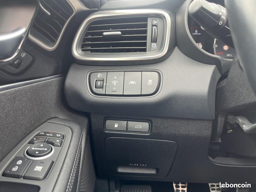 KIA SORENTO 2.2 crdi 200 isg premium 4x4 7 places (image 31)