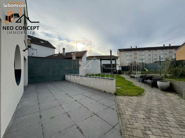 https://img.leboncoin.fr/api/v1/lbcpb1/images/c7/15/ac/c715ac559af309f8e09ff6d279b494b3e7421ad9.jpg?rule=ad-image