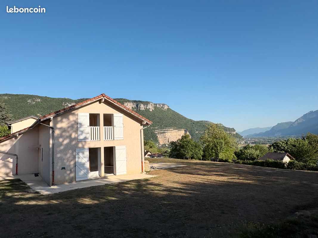 Maison 4 pièces 76 m² · à La Buisse · 76 m² · 310 000 €