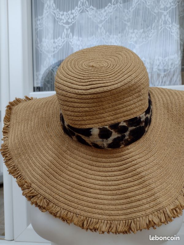Chapeau femme mou Primark 57cm Accessoires Bagagerie