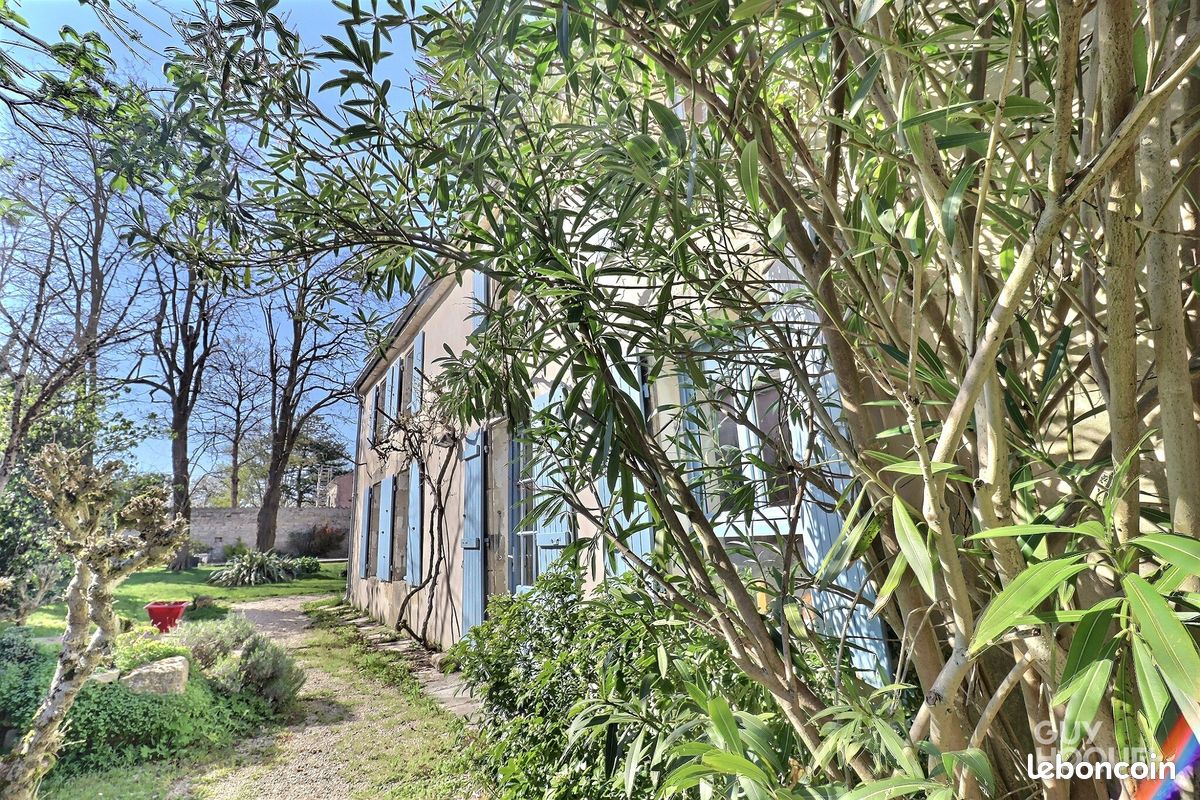 Maison 10 pièces 260 m² · à Vouhé · 260 m² · 398 000 €