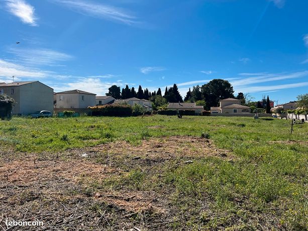 Terrain 300 m² Calvisson