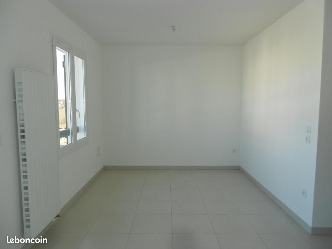 Studio 1 pièce 25 m² - Bassussarry 64200 (image principale 6)