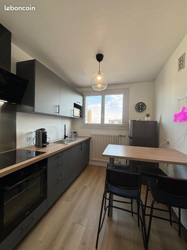 Appartement 5 pièces 75 m² · à Rennes · 75 m² · 440 €