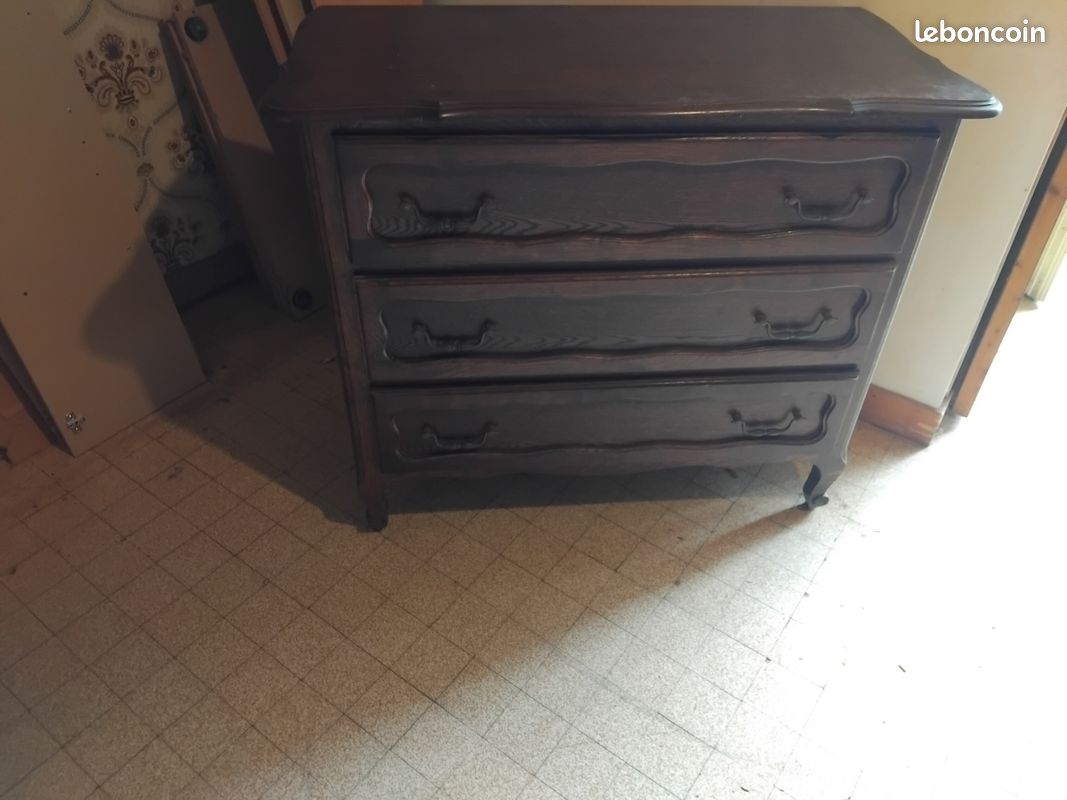 Commode (image 1)