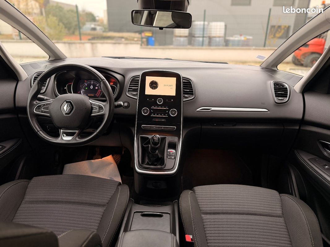RENAULT SCENIC IV BUSINESS dCi 110 Energy Business (image 9)