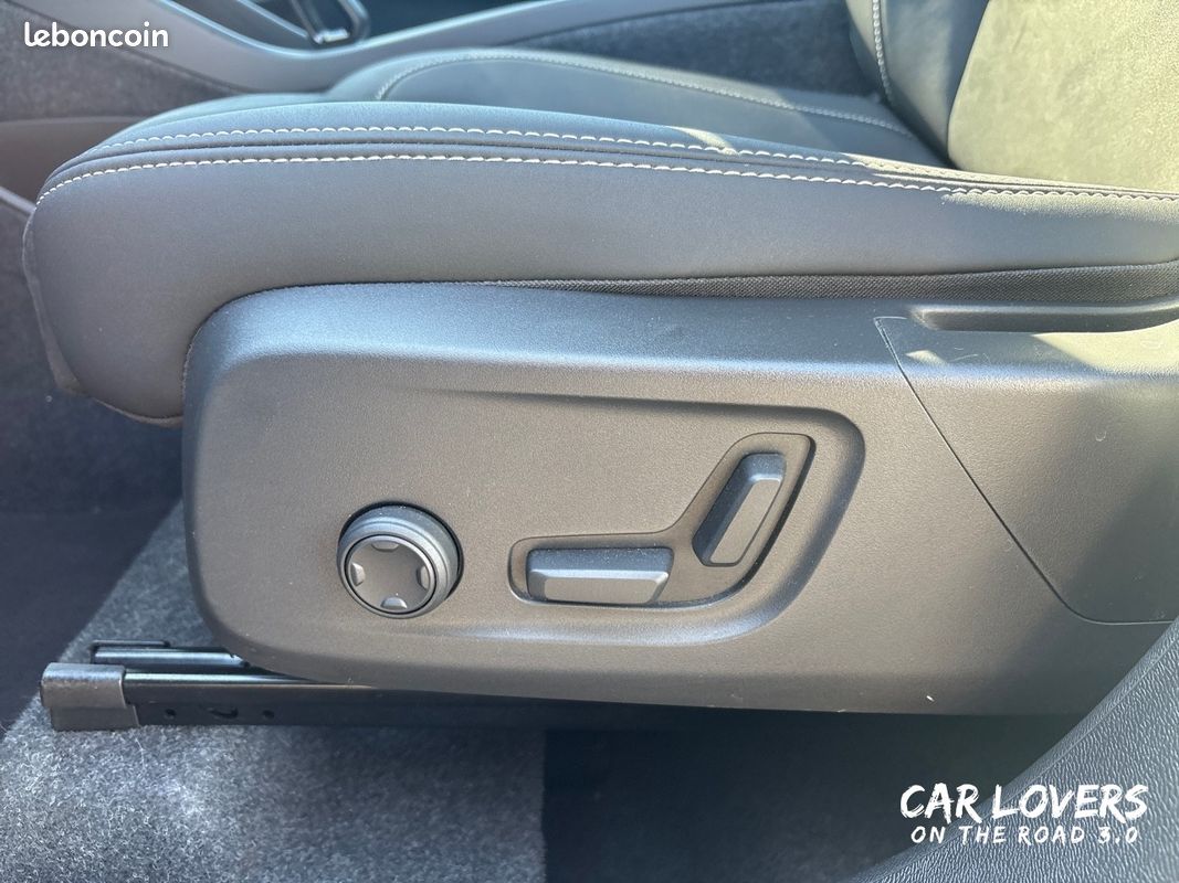 VOLVO XC40 B3 163 ch DCT7 Ultra (image 30)
