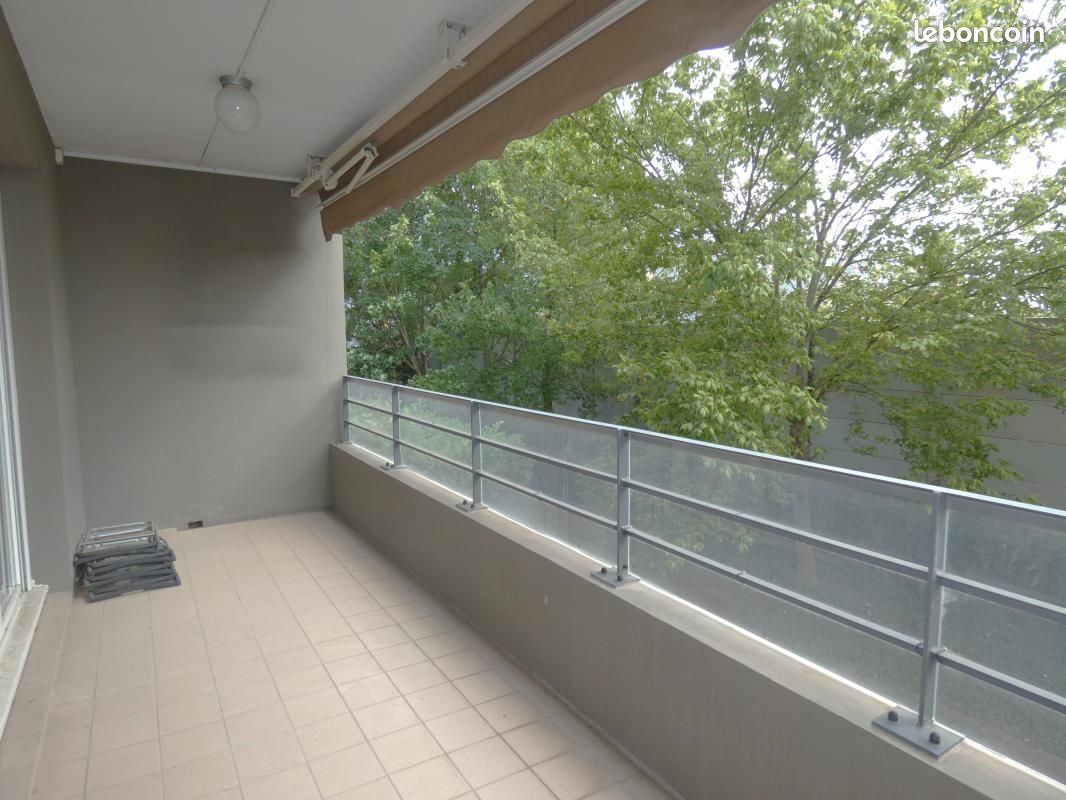 Appartement 3 pièces 63 m² · à Vénissieux · 63 m² · 1 005 €
