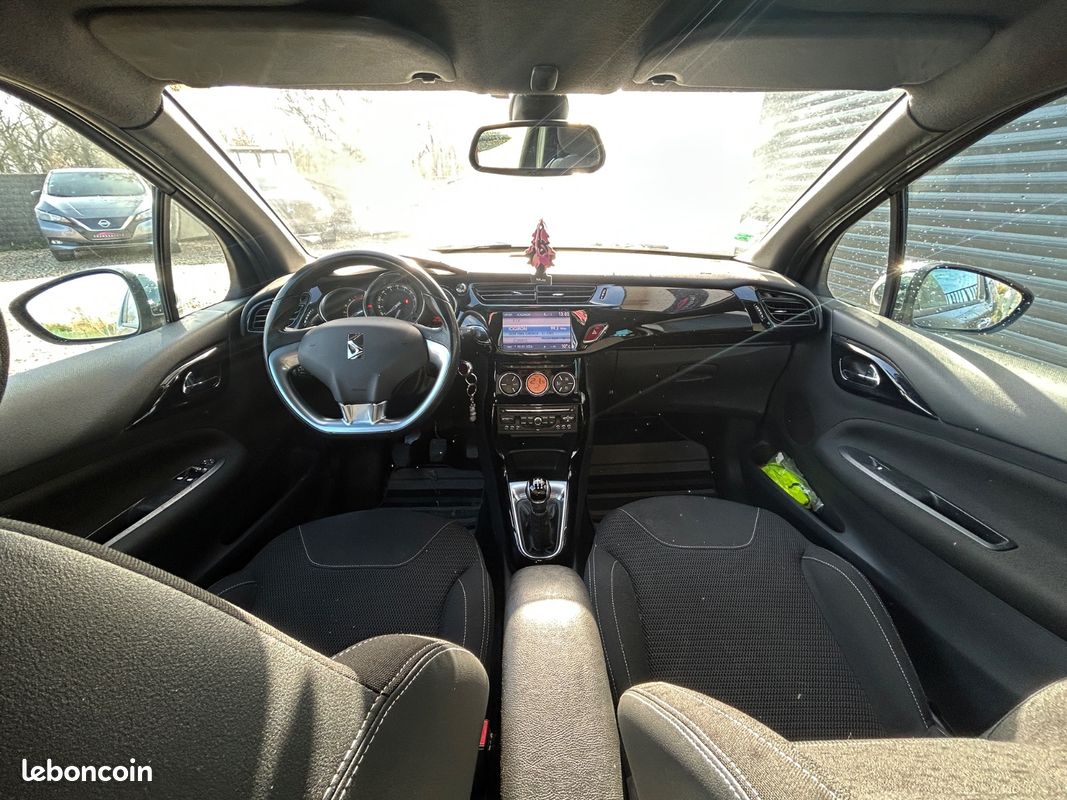 CITROEN DS3 e-HDi 90 Airdream So Chic (image 13)