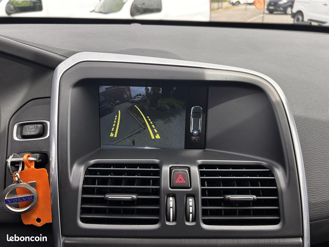 Volvo XC60 "À PROFESSIONNEL" D4 181CH SUMMUM GEARTRONIC (image 12)