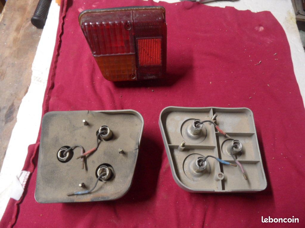 Feux arriere 2cv (image 2)