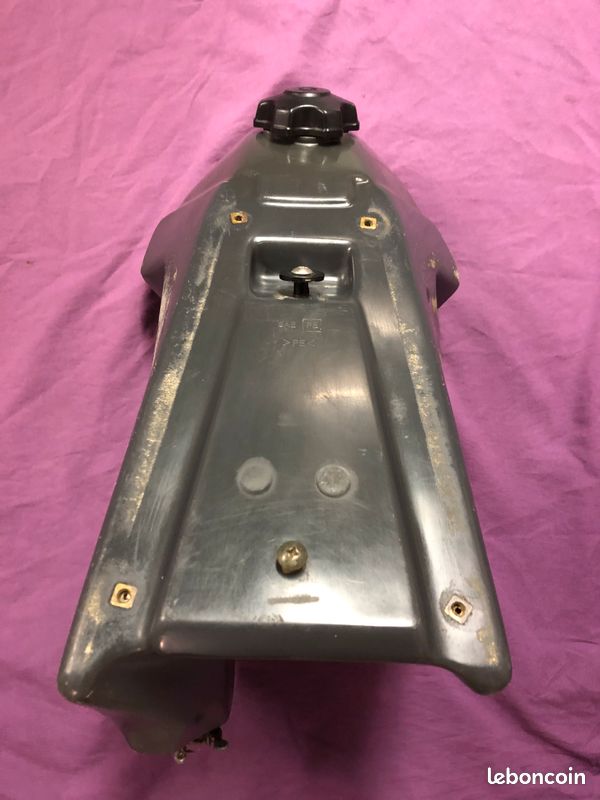 Réservoir Suzuki 250 RM 93-95 (image 2)