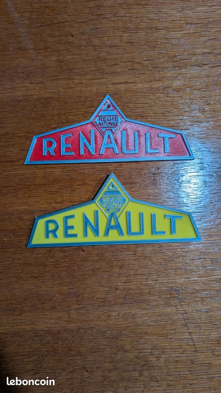 Logo Renault D16, D22, D30, D35 - Équipement auto