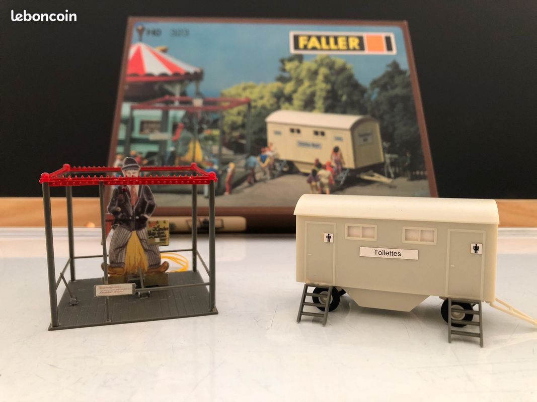Faller F140322 – Stand De Boissons Et Bar Pour Manège – Kit De Maquette Ferroviaire à Assembler – Dès 14 Ans