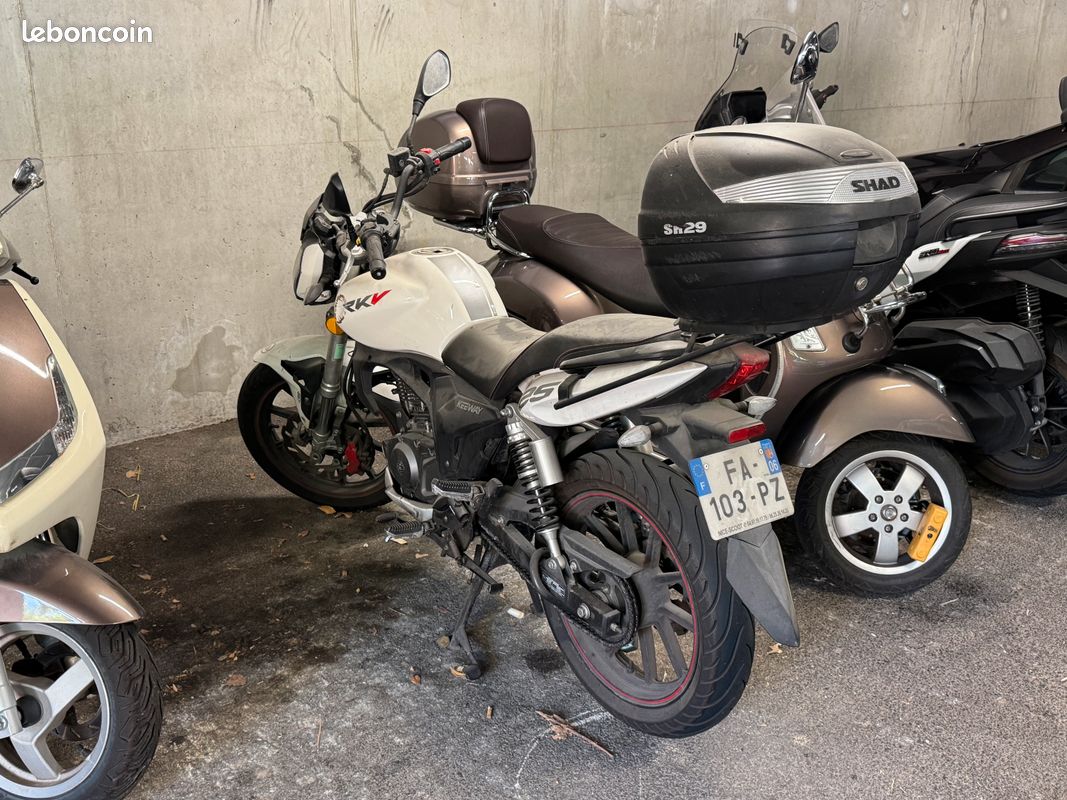 Keeway RKV 125 – 2018 – 33 800 km + Top case + casque (image 3)