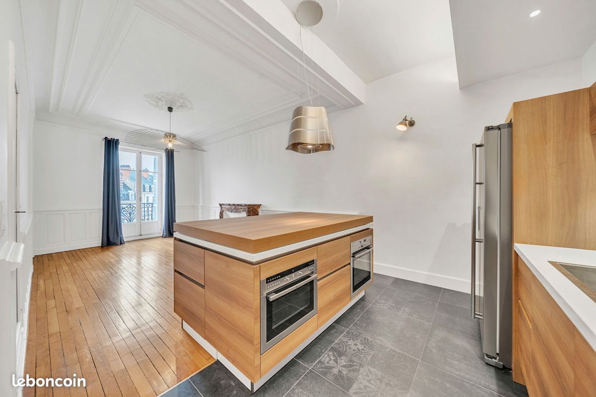 Appartement 5 pièces 122 m² · à Dijon · 122 m² · 1 900 €