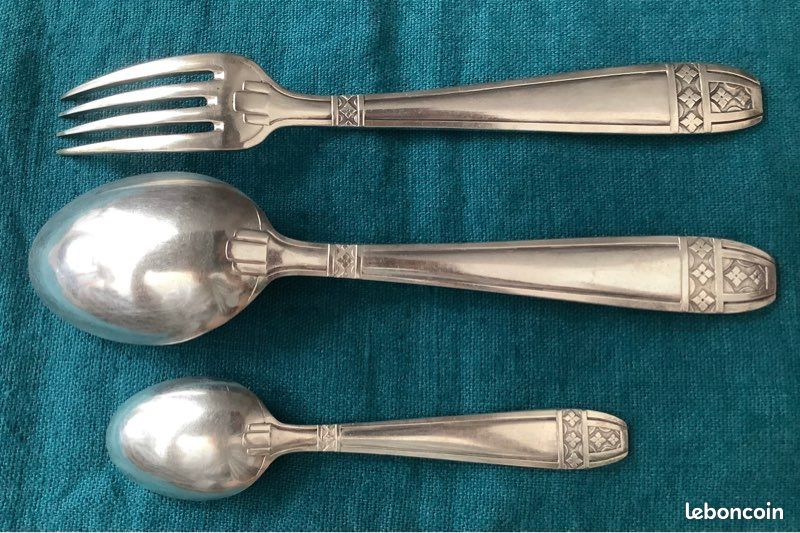 Set de Baptême Art Déco Vintage Métal argenté avec poinçons (image 2)