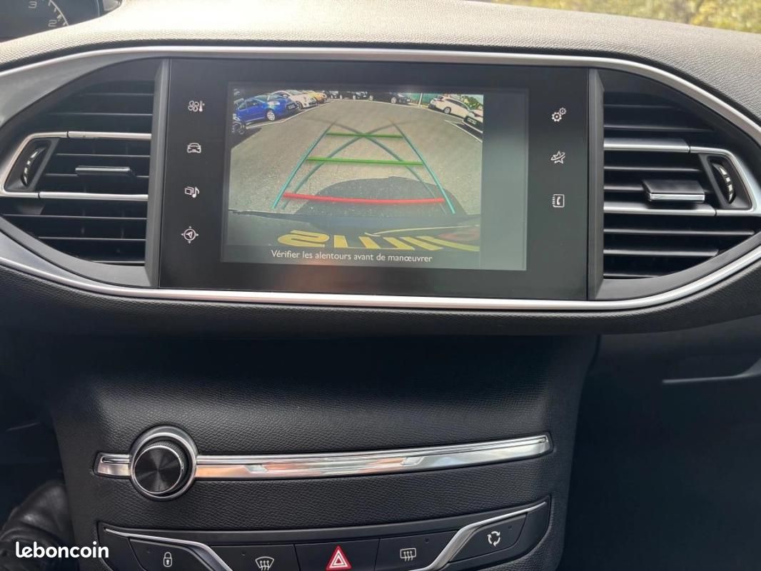 Peugeot 308 GENERATION-II 1.2 THP 130 STYLE EAT BVA (image 23)