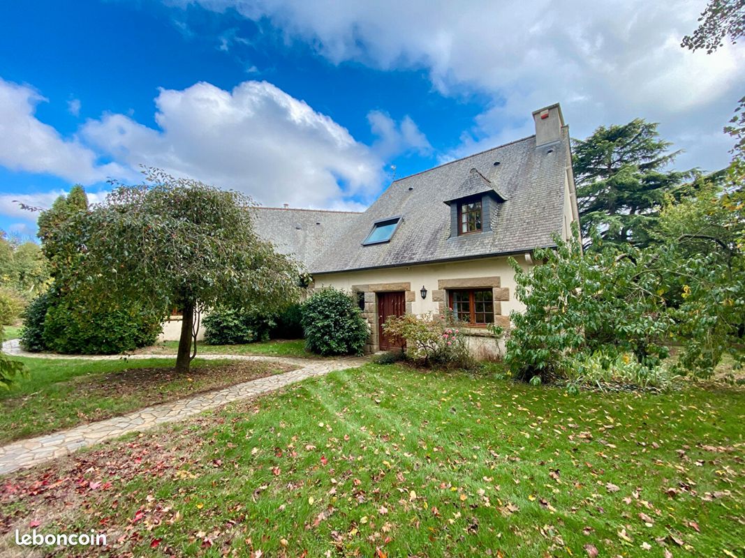 Maison 9 pièces 268 m² · à Caulnes · 268 m² · 497 800 €