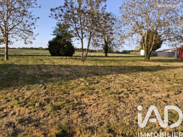 Terrain 1294 m² Tauxigny Saint Bauld