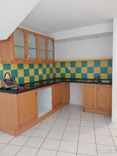 Appartement 3 pièces 62 m² · à Saintes · 62 m² · 582 €