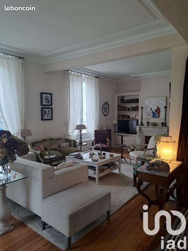Maison 6 pièces 164 m² · à Villeneuve-sur-Yonne · 164 m² · 285 000 €