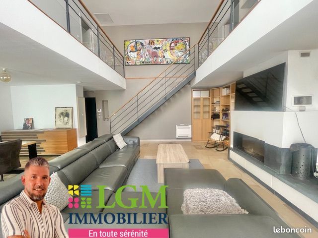 Maison 5 pièces 230 m² · à Saint-Laurent-d'Aigouze · 230 m² · 549 000 €