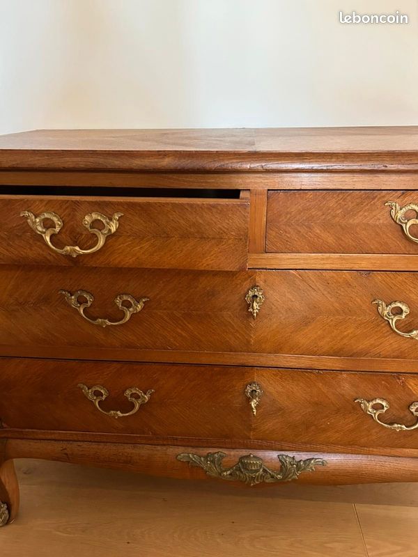 Commode (image 2)