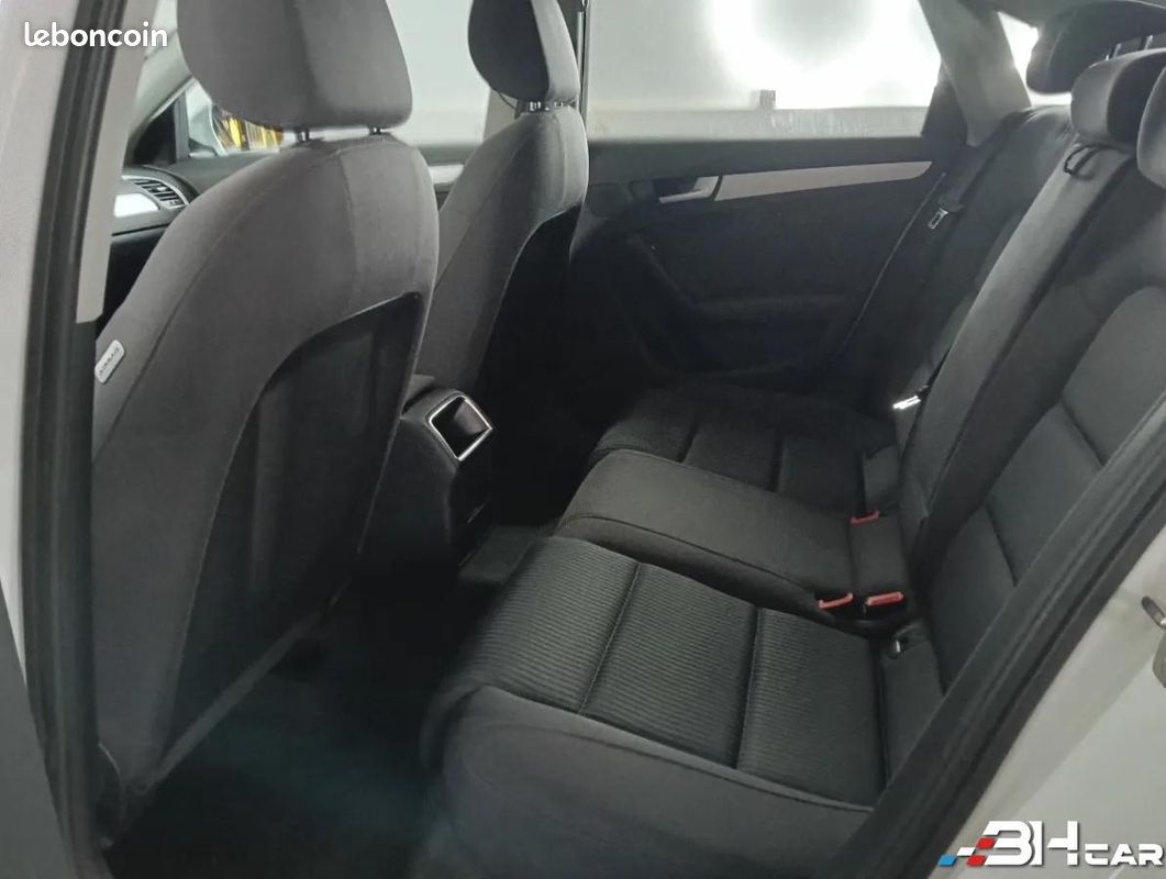 Audi A4 2.0 TDI 150 S-LINE MULTITRONIC BVA (image 18)