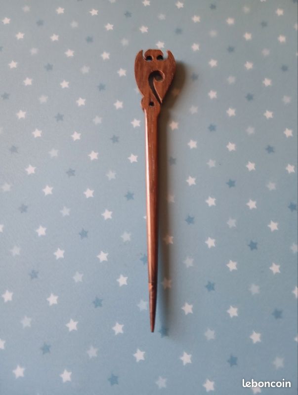 Épingle à cheveux en bois/ Pic à chignon (image 2)