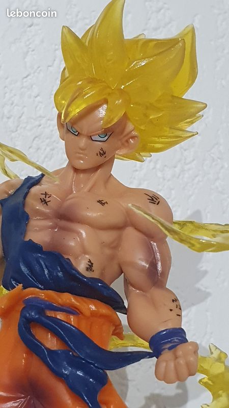 Figurine Goku Bâton Magique | Livraison Gratuite
